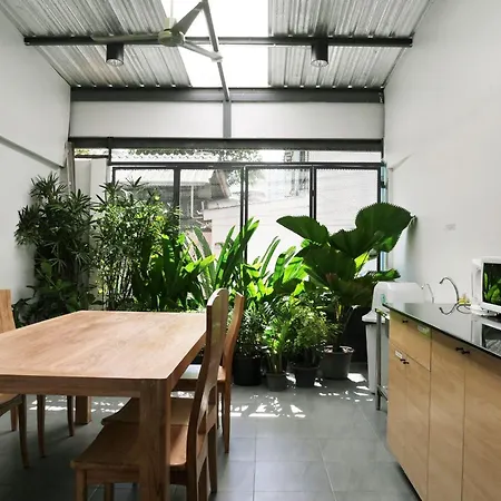 Phresh Hostel